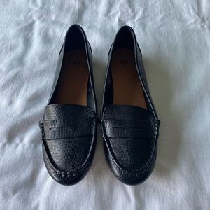 NWOT H&M Black Snake Print Loafers Size 39/8